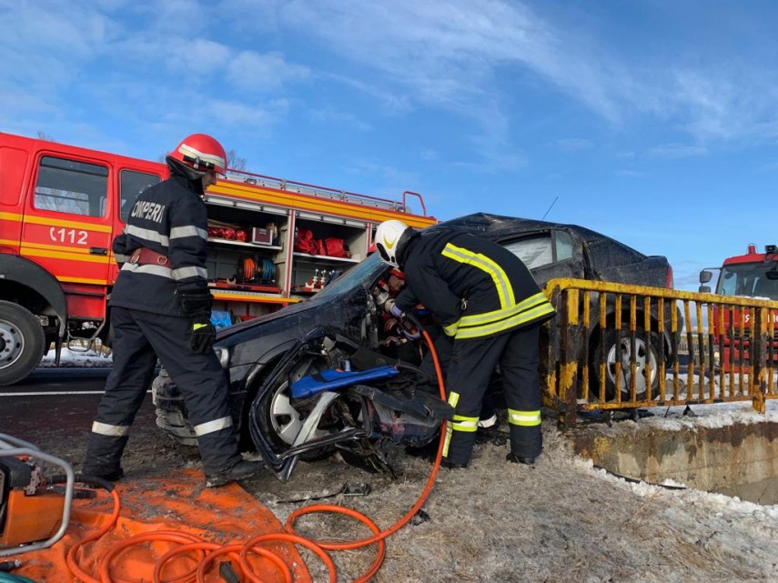 accident rutier grav pe dn 1 judetul brasov soferita a ramas incarcerata interventie dificila a salvatorilor accident rutier grav pe dn 1 judetul brasov soferita a ramas incarcerata interventie dificila a salvatorilor