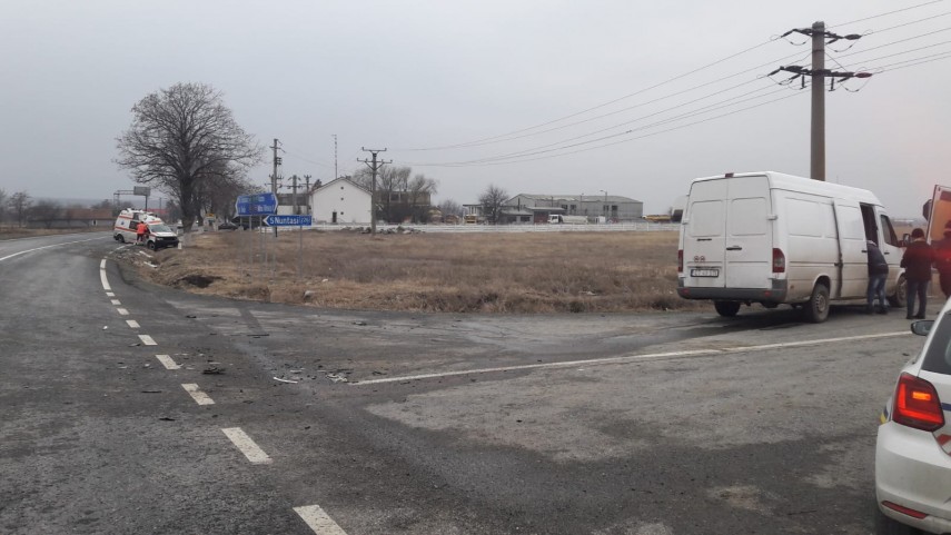 accident rutier la tariverde judetul constanta o ambulanta a iesit de pe carosabil 681365 accident rutier la tariverde judetul constanta o ambulanta a iesit de pe carosabil 681365