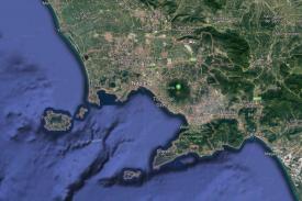 Teroare la Napoli. O bombă a explodat în centrul vechi al orașului. Vizată, o cunoscută pizzerie