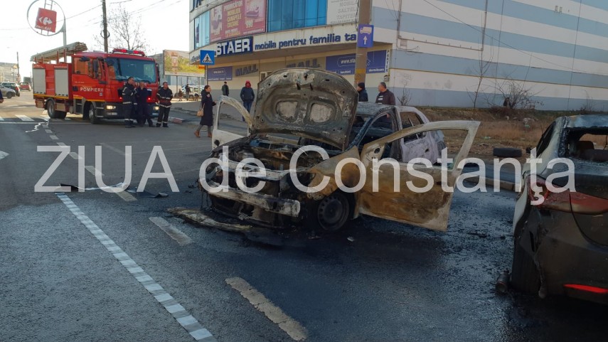 imagini de la eveniment incendiu violent pe soseaua mangaliei din constanta mai multe masini in flacari imagini de la eveniment incendiu violent pe soseaua mangaliei din constanta mai multe masini in flacari