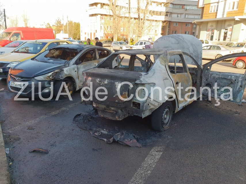 imagini de la eveniment incendiu violent pe soseaua mangaliei din constanta mai multe masini in flacari imagini de la eveniment incendiu violent pe soseaua mangaliei din constanta mai multe masini in flacari