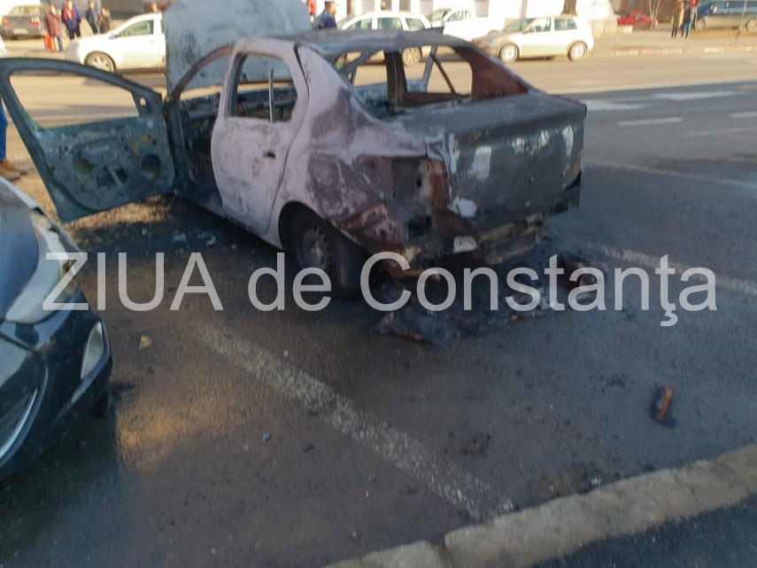 imagini de la eveniment incendiu violent pe soseaua mangaliei din constanta mai multe masini in flacari imagini de la eveniment incendiu violent pe soseaua mangaliei din constanta mai multe masini in flacari