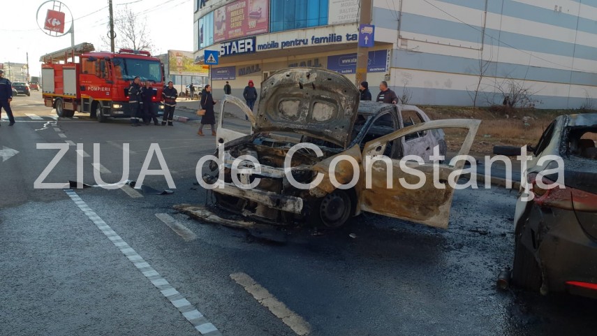 imagini de la eveniment incendiu violent pe soseaua mangaliei din constanta mai multe masini in flacari imagini de la eveniment incendiu violent pe soseaua mangaliei din constanta mai multe masini in flacari