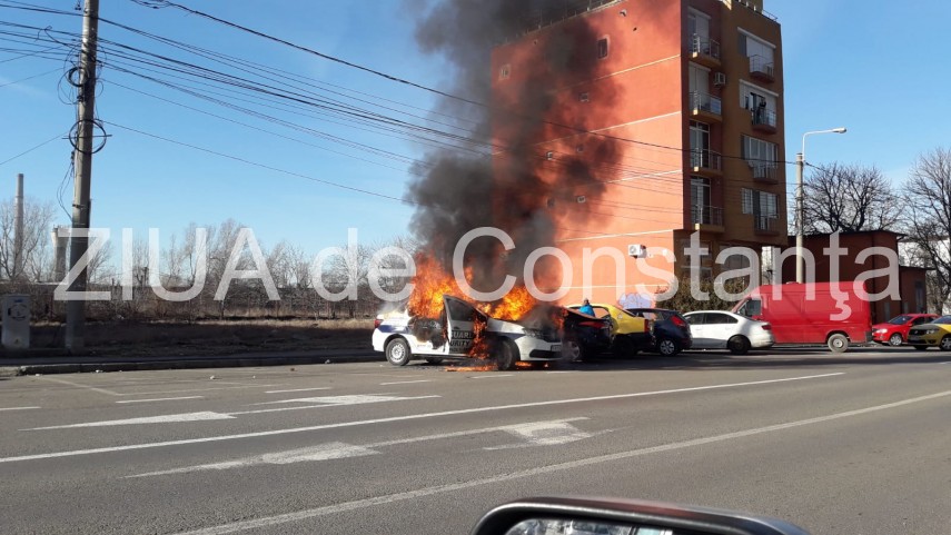 imagini de la eveniment incendiu violent pe soseaua mangaliei din constanta mai multe masini in flacari imagini de la eveniment incendiu violent pe soseaua mangaliei din constanta mai multe masini in flacari