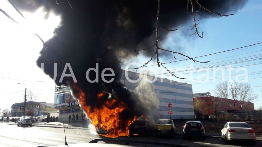 imagini de la eveniment incendiu violent pe soseaua mangaliei din constanta mai multe masini in flacari imagini de la eveniment incendiu violent pe soseaua mangaliei din constanta mai multe masini in flacari