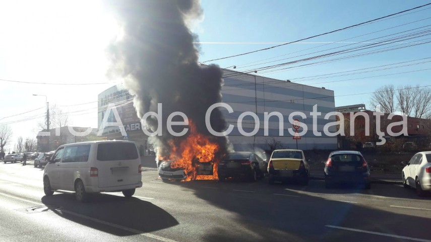 imagini de la eveniment incendiu violent pe soseaua mangaliei din constanta mai multe masini in flacari imagini de la eveniment incendiu violent pe soseaua mangaliei din constanta mai multe masini in flacari