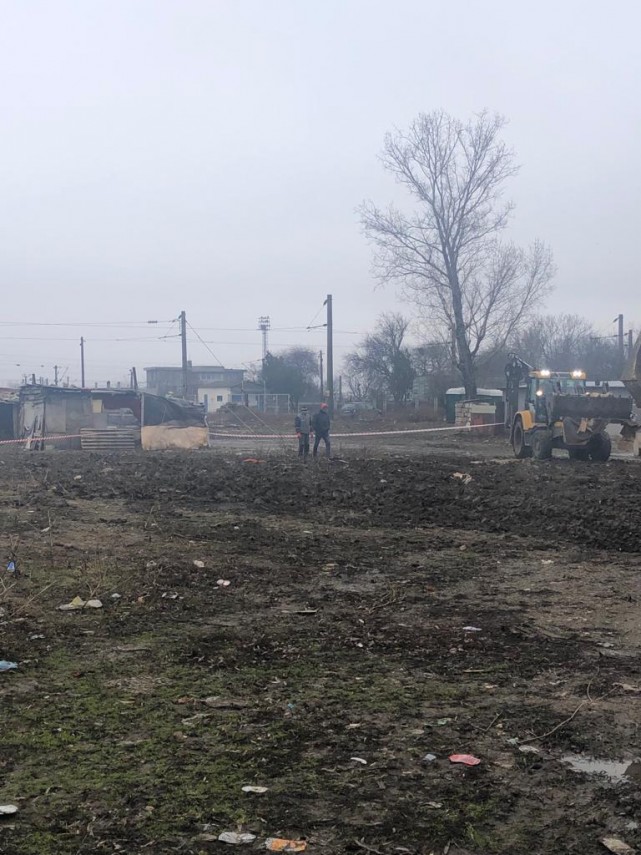 constanta politistii locali au demolat constructiile ridicate ilegat pe strada muntii tatra din palas constanta politistii locali au demolat constructiile ridicate ilegat pe strada muntii tatra din palas