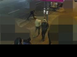 Polițiștii din București cer ajutorul cetățenilor pentru identificarea unui suspect de crimă. Un bărbat a fost înjunghiat mortal
