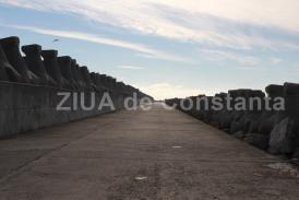 Portul, digul și litigiul! Peste 150 milioane lei, mărul discordiei dintre olandezii de la Van Oord și CN APM Constanța (DOCUMENTE)