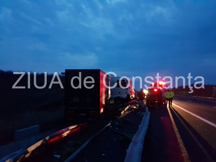imagini de la eveniment accident rutier pe autostrada soarelui sensul constanta bucuresti un tir s a imagini de la eveniment accident rutier pe autostrada soarelui sensul constanta bucuresti un tir s a
