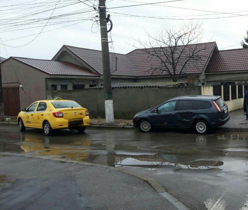 accident rutier pe strada hatman luca arbore din constanta doua masini implicate o victima galerie foto accident rutier pe strada hatman luca arbore din constanta doua masini implicate o victima galerie foto