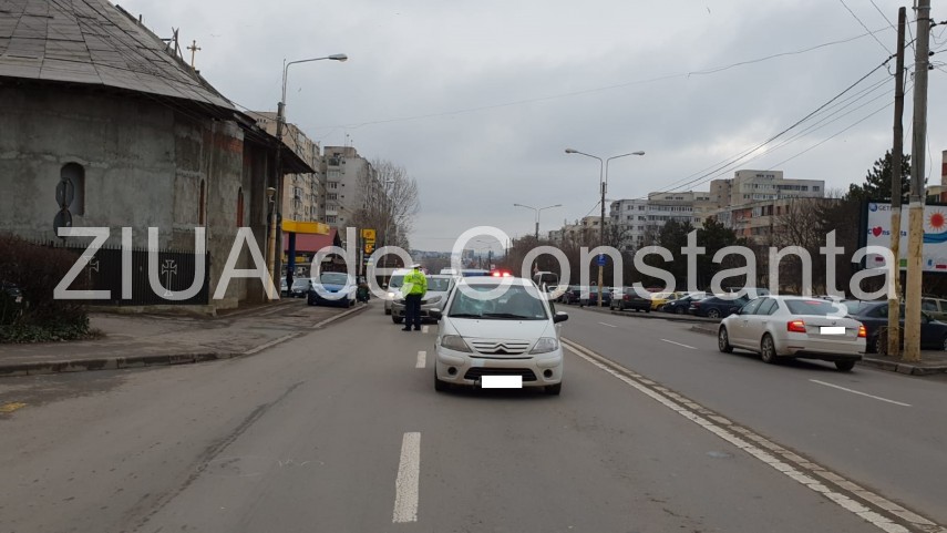 constanta barbat lovit de un autoturism pe bulevardul tomis in fata bisericii sf haralambie 684146 constanta barbat lovit de un autoturism pe bulevardul tomis in fata bisericii sf haralambie 684146