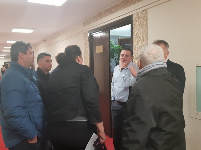 taximetristii constanteni pe jar reprezentantii au stat la masa cu viceprimarul dumitru babu ce s a discutat taximetristii constanteni pe jar reprezentantii au stat la masa cu viceprimarul dumitru babu ce s a discutat