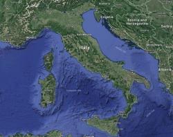 Explozie în casa unui român din Italia. O mamă şi fetiţa ei sunt grav rănite