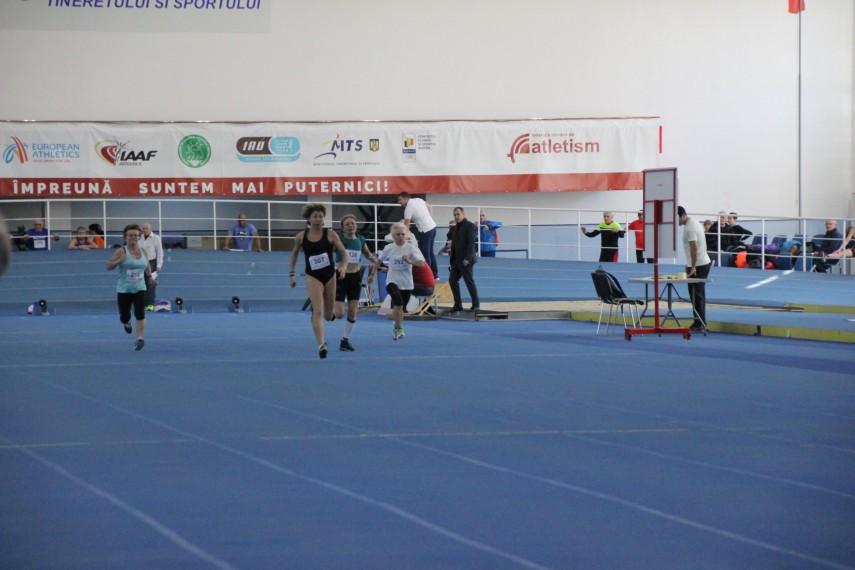 medalii in familie atleta coculeana oltean de la constanta tripla campioana a romaniei la masters cu medalii in familie atleta coculeana oltean de la constanta tripla campioana a romaniei la masters cu