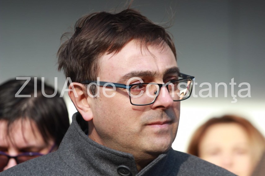 un nou protest al procurorilor din constanta fata de modificarile aduse legilor justitiei prin ordonanta un nou protest al procurorilor din constanta fata de modificarile aduse legilor justitiei prin ordonanta