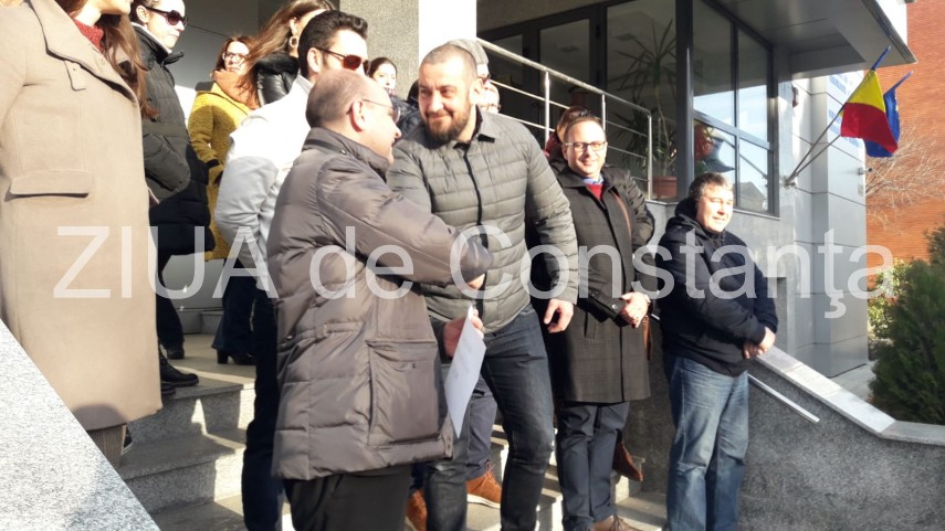 un nou protest al procurorilor din constanta fata de modificarile aduse legilor justitiei prin ordonanta un nou protest al procurorilor din constanta fata de modificarile aduse legilor justitiei prin ordonanta