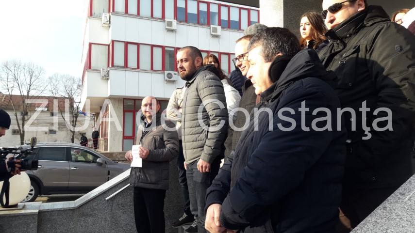 un nou protest al procurorilor din constanta fata de modificarile aduse legilor justitiei prin ordonanta un nou protest al procurorilor din constanta fata de modificarile aduse legilor justitiei prin ordonanta