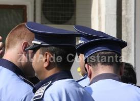 Agenți de poliție, reținuți pentru săvârșirea infracțiunii de luare de mită