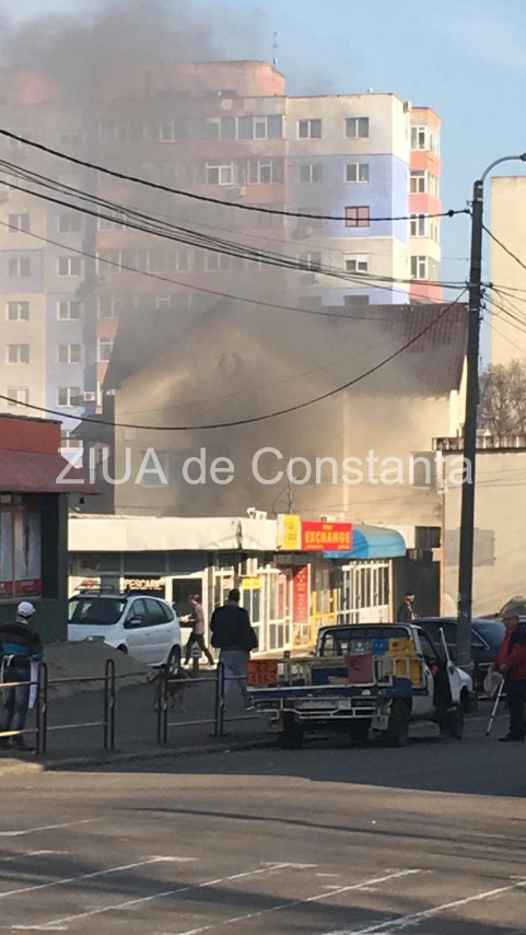 imagini de la eveniment incendiu in constanta la terasa unui restaurant de pe strada arcului pompierii imagini de la eveniment incendiu in constanta la terasa unui restaurant de pe strada arcului pompierii