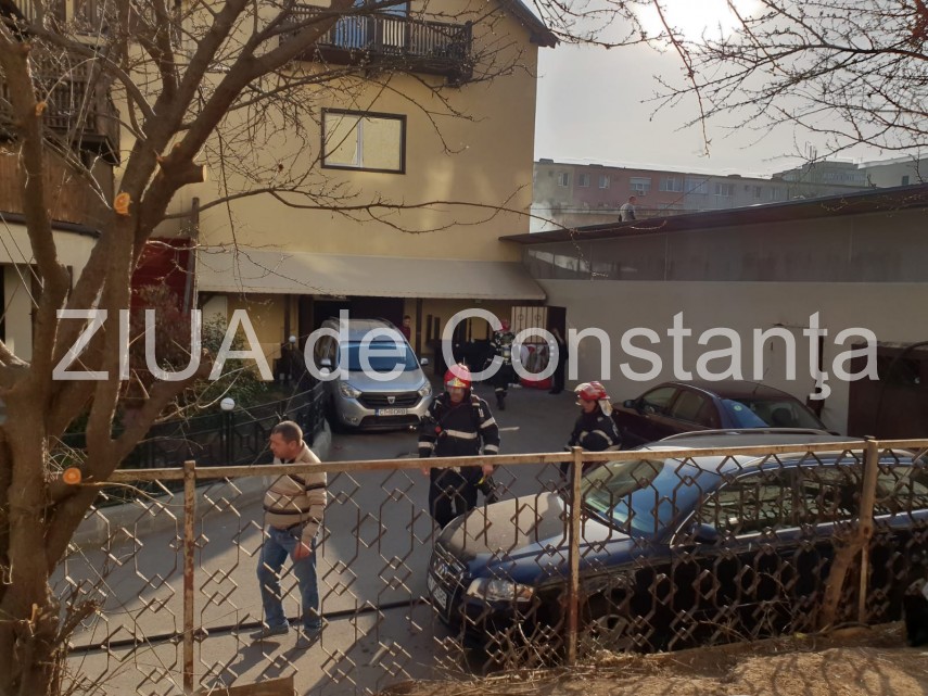 imagini de la eveniment incendiu in constanta la terasa unui restaurant de pe strada arcului pompierii imagini de la eveniment incendiu in constanta la terasa unui restaurant de pe strada arcului pompierii