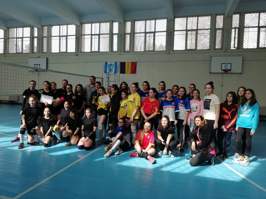 s a calificat la turneul semifinal echipa de volei a scolii 12 b p hasdeu constanta campioana judeteana s a calificat la turneul semifinal echipa de volei a scolii 12 b p hasdeu constanta campioana judeteana