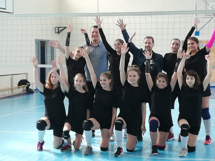 s a calificat la turneul semifinal echipa de volei a scolii 12 b p hasdeu constanta campioana judeteana s a calificat la turneul semifinal echipa de volei a scolii 12 b p hasdeu constanta campioana judeteana