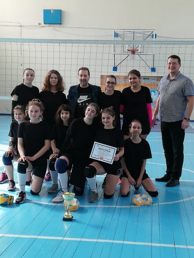 s a calificat la turneul semifinal echipa de volei a scolii 12 b p hasdeu constanta campioana judeteana s a calificat la turneul semifinal echipa de volei a scolii 12 b p hasdeu constanta campioana judeteana