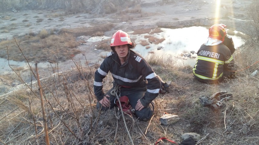 interventie salvatoare in zona padurii bididia de langa tulcea doua adolescente au fost salvate in ultima interventie salvatoare in zona padurii bididia de langa tulcea doua adolescente au fost salvate in ultima