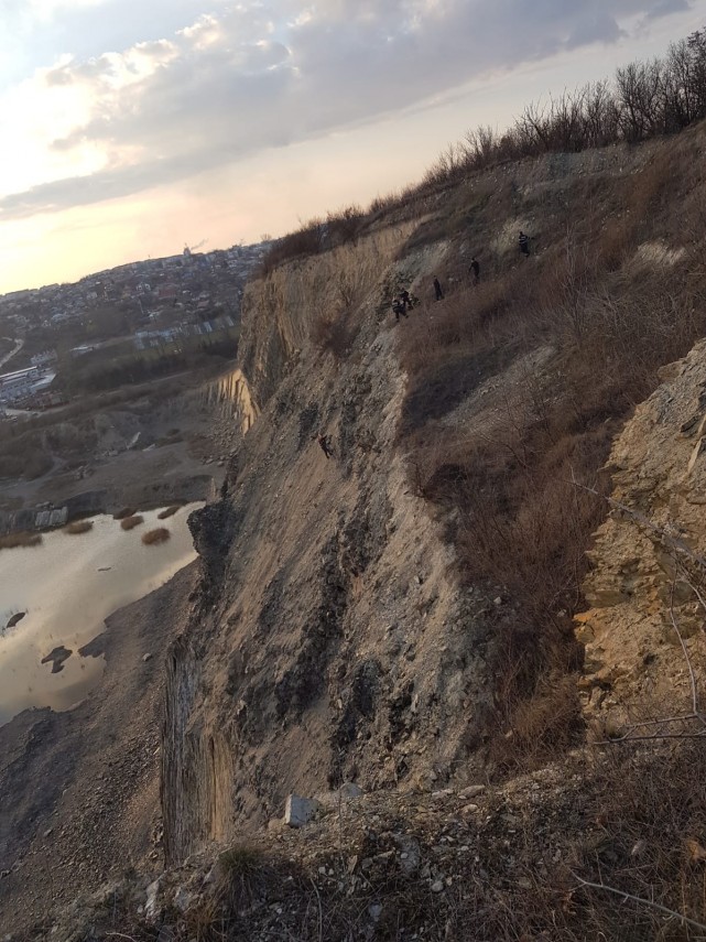 interventie salvatoare in zona padurii bididia de langa tulcea doua adolescente au fost salvate in ultima interventie salvatoare in zona padurii bididia de langa tulcea doua adolescente au fost salvate in ultima