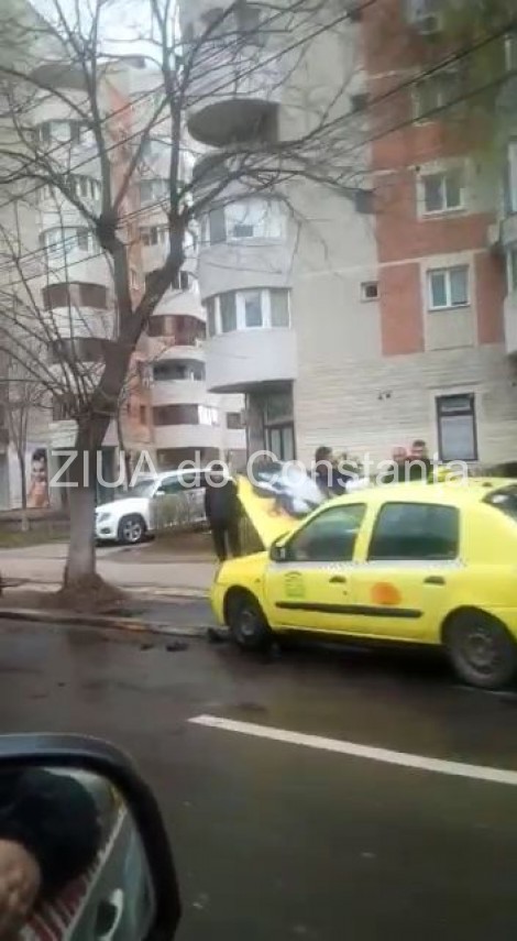 incendiu pe bulevardul mamaia din constanta in zona spitalului militar pompierii isu dobrogea chemati incendiu pe bulevardul mamaia din constanta in zona spitalului militar pompierii isu dobrogea chemati