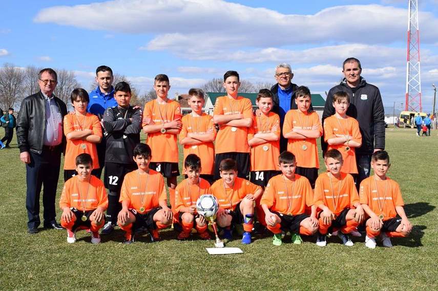 micii fotbalisti din cumpana au castigat cupa satelor si sunt campioni ai judetului constanta galerie micii fotbalisti din cumpana au castigat cupa satelor si sunt campioni ai judetului constanta galerie