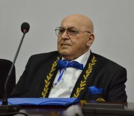 #citeşteDobrogea Sunai Gelmambet, despre fericita coincidenţă de a fi asistentul profesorului pe care l-a „admirat cel mai mult în toată perioada facultăţii“ (galerie foto+document)