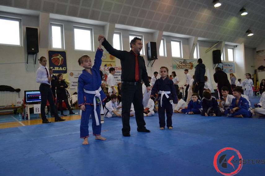 toti sunteti campioni eduard draganoiu si mihai stan castigatori ai trofeului satori spirit la cupa satori toti sunteti campioni eduard draganoiu si mihai stan castigatori ai trofeului satori spirit la cupa satori