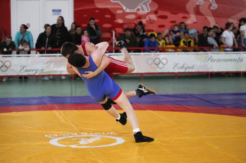 primaria ovidiu sustine sportul zeci de sportivi la competitia oficiala la lupte greco romane cupa ovidiu primaria ovidiu sustine sportul zeci de sportivi la competitia oficiala la lupte greco romane cupa ovidiu