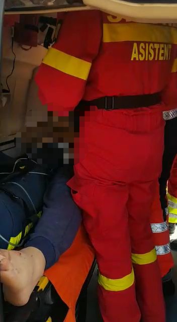 scandal intre soti la navodari un barbat a fost injunghiat victima preluata de elicopterul smurd galerie scandal intre soti la navodari un barbat a fost injunghiat victima preluata de elicopterul smurd galerie