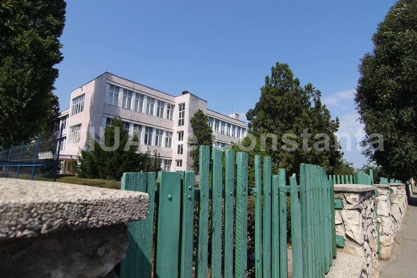 sali de sport inexistente improvizate sau subdimensionate peste 17 000 de elevi din 26 de scoli si licee sali de sport inexistente improvizate sau subdimensionate peste 17 000 de elevi din 26 de scoli si licee