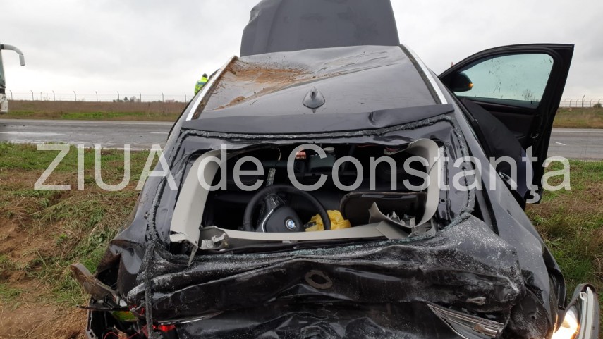 imaginea zilei incredibil cum arata masina implicata in accidentul din apropiere de aeroportul mihail imaginea zilei incredibil cum arata masina implicata in accidentul din apropiere de aeroportul mihail