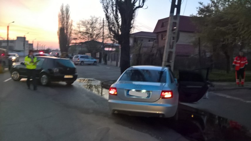 accident rutier pe bulevardul aurel vlaicu din municipiul constanta doua persoane au fost ranite galerie accident rutier pe bulevardul aurel vlaicu din municipiul constanta doua persoane au fost ranite galerie