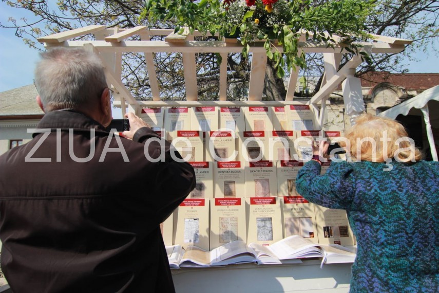 live text arhiepiscopia tomisului lanseaza colectia de 100 de volume documente din mari arhive ale lumii live text arhiepiscopia tomisului lanseaza colectia de 100 de volume documente din mari arhive ale lumii