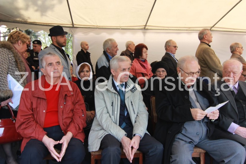 live text arhiepiscopia tomisului lanseaza colectia de 100 de volume documente din mari arhive ale lumii live text arhiepiscopia tomisului lanseaza colectia de 100 de volume documente din mari arhive ale lumii