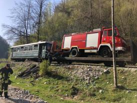 Imagini nemaiîntâlnite Cu maşina de pompieri, pe vagon, la stins incendiul. Ei sunt adevaraţii eroi (fotoreportaj)   