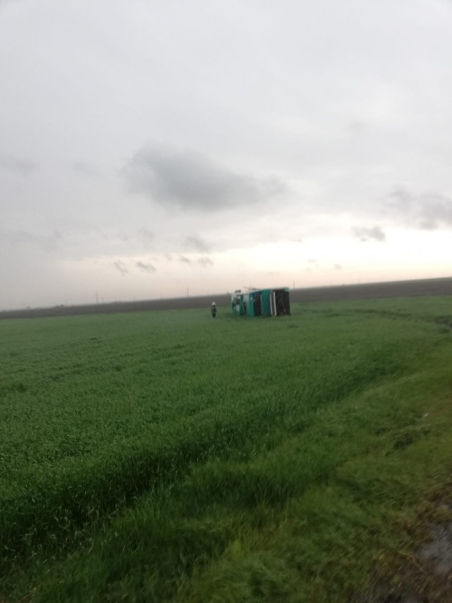 accident rutier grav in judetul calarasi un autocar s a rasturnat planul rosu de interventie activat accident rutier grav in judetul calarasi un autocar s a rasturnat planul rosu de interventie activat