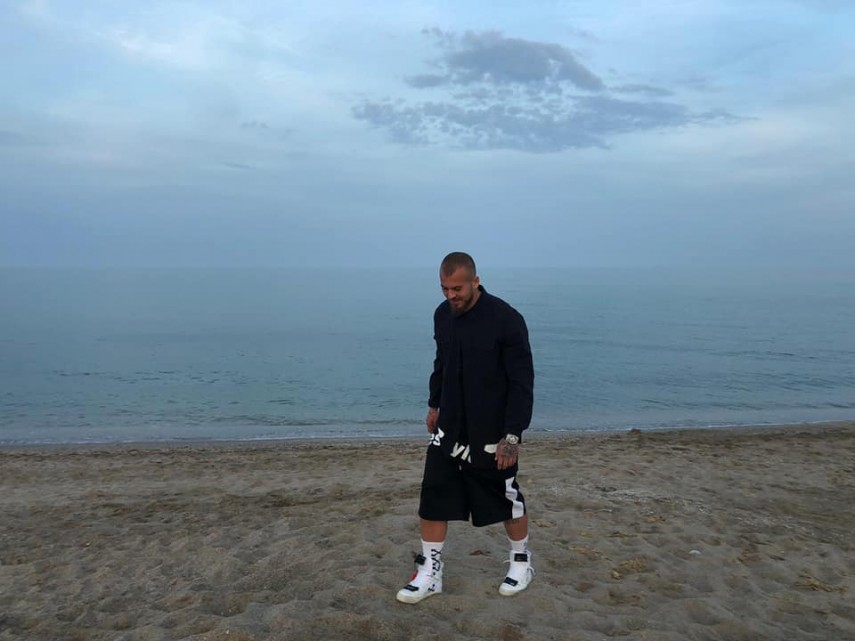 denis alibec fotbalistul astrei giurgiu plimbare in portul turistic mangalia galerie foto 690140 denis alibec fotbalistul astrei giurgiu plimbare in portul turistic mangalia galerie foto 690140