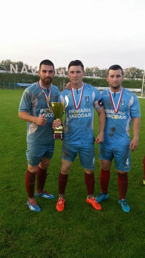 fratii bogdan si razvan evdochim fotbalisti la cs navodari si militari pe fregata marasesti galerie foto fratii bogdan si razvan evdochim fotbalisti la cs navodari si militari pe fregata marasesti galerie foto