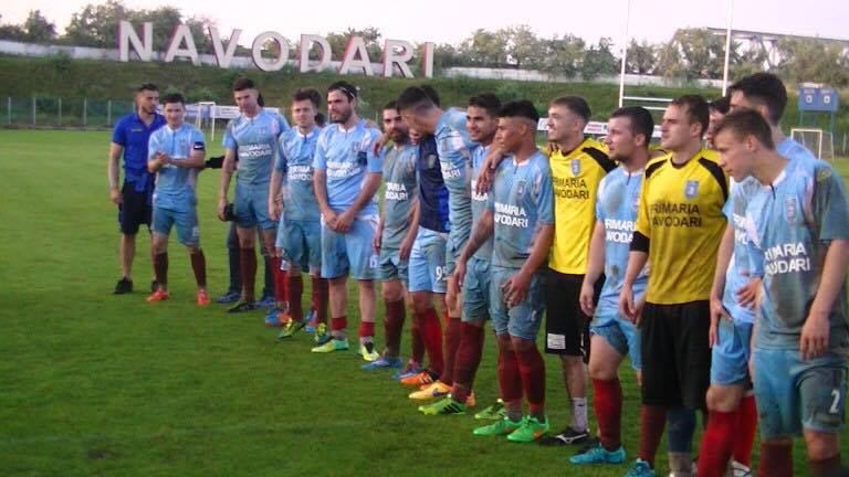 fratii bogdan si razvan evdochim fotbalisti la cs navodari si militari pe fregata marasesti galerie foto fratii bogdan si razvan evdochim fotbalisti la cs navodari si militari pe fregata marasesti galerie foto