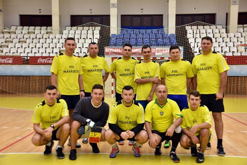 fratii bogdan si razvan evdochim fotbalisti la cs navodari si militari pe fregata marasesti galerie foto fratii bogdan si razvan evdochim fotbalisti la cs navodari si militari pe fregata marasesti galerie foto