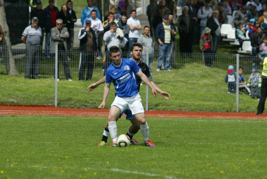 fratii bogdan si razvan evdochim fotbalisti la cs navodari si militari pe fregata marasesti galerie foto fratii bogdan si razvan evdochim fotbalisti la cs navodari si militari pe fregata marasesti galerie foto