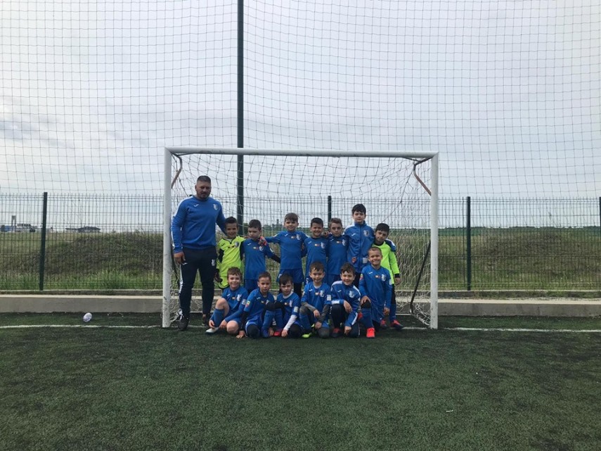 grupa 2012 de la farul constanta pe podium la junior cup viitorul arges galerie foto 690488 grupa 2012 de la farul constanta pe podium la junior cup viitorul arges galerie foto 690488