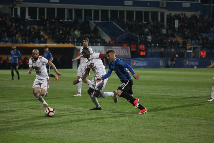 gica hagi o repriza a doua extraordinara fc viitorul a reactionat foarte bine dupa ce a fost condusa gica hagi o repriza a doua extraordinara fc viitorul a reactionat foarte bine dupa ce a fost condusa